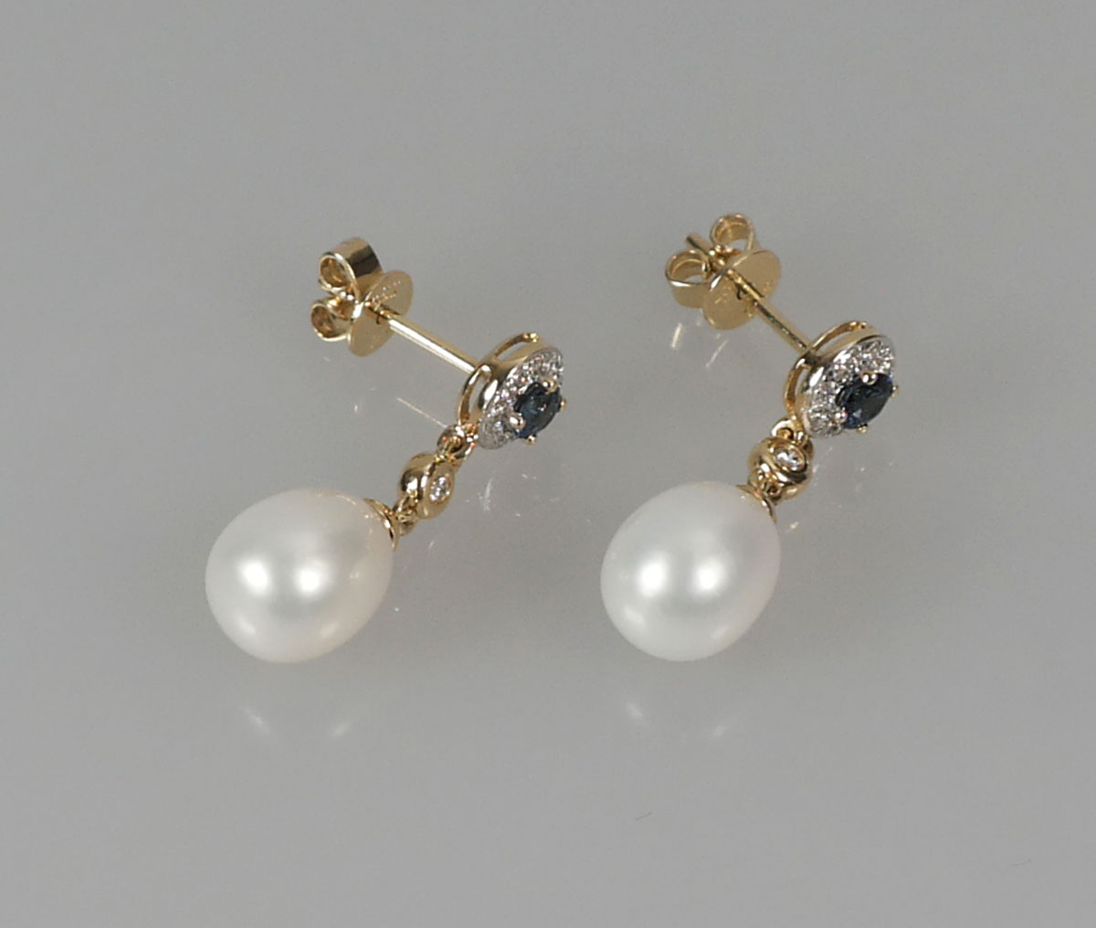 Gouden oorbellen met parels, diamanten en saffier - Antieke Sieraden - Kroone Co