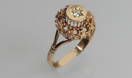 Antieke gouden ring met diamant